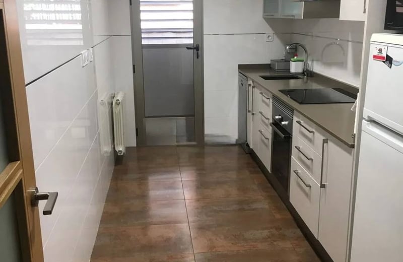 Rental of a spacious 2-bedroom apartment, 104 m², Alicante, Spain